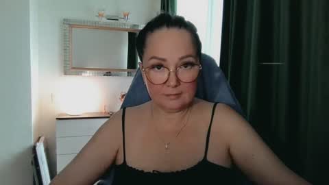 Snapshot of infinity_loveliness chatting on July 17, 2026, 7:04 am Infinity online show from July 17, 2026, 7:04 am