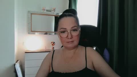 Snapshot of infinity_loveliness chatting on July 20, 2026, 8:17 am Infinity online show from July 20, 2026, 8:17 am
