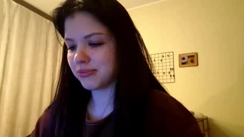 Mia online show from March 5, 2026, 3:19 pm