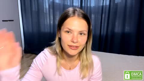 Kira online show from April 3, 2026, 2:04 pm