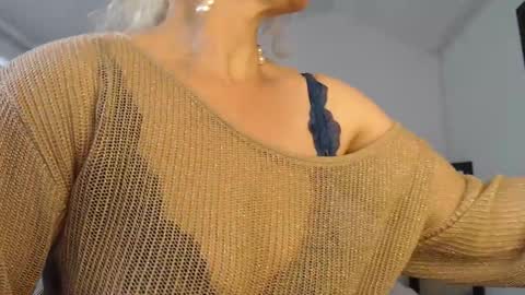 Snapshot of ingridbergman chatting on December 27, 2024, 2:33 pm online show from December 27, 2024, 2:33 pm