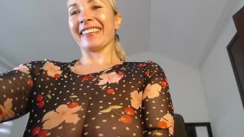 Snapshot of ingridbergman chatting on January 31, 2025, 3:11 pm online show from January 31, 2025, 3:11 pm