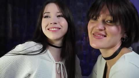 Luna and Dior online show from September 14, 2025, 4:33 am