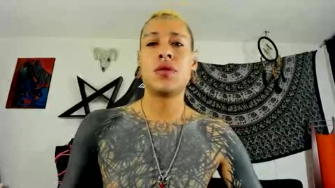 Snapshot of ink_u_buzz chatting on October 2, 2025, 11:39 am Dani online show from October 2, 2025, 11:39 am