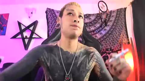 Snapshot of ink_u_buzz chatting on October 28, 2025, 6:50 am Dani online show from October 28, 2025, 6:50 am