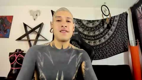 Snapshot of ink_u_buzz chatting on December 2, 2025, 2:12 pm Dani online show from December 2, 2025, 2:12 pm