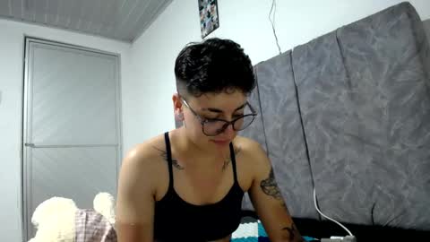 lyan onlyfans n linda online show from April 23, 2026, 11:29 pm