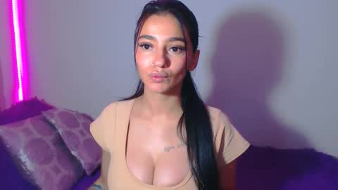 Abril online show from May 6, 2026, 12:30 am