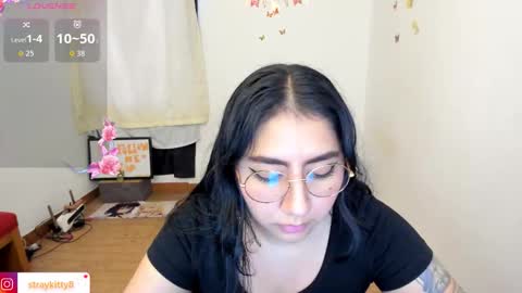 Snapshot of innocentchurchgirlll chatting on March 12, 2026, 8:15 pm Luna online show from March 12, 2026, 8:15 pm