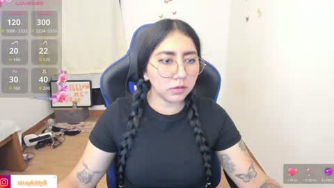 Snapshot of innocentchurchgirlll chatting on July 3, 2026, 11:44 pm Luna online show from July 3, 2026, 11:44 pm