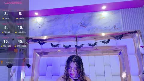 innocenthazel online show from October 25, 2025, 7:19 pm