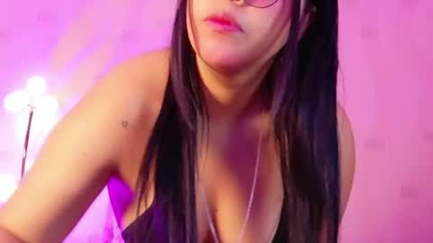 innocenthazel online show from April 26, 2026, 12:03 pm
