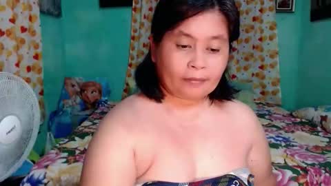 inocent_joy online show from May 5, 2026, 5:43 pm