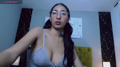 Luna moon online show from April 17, 2026, 6:05 am