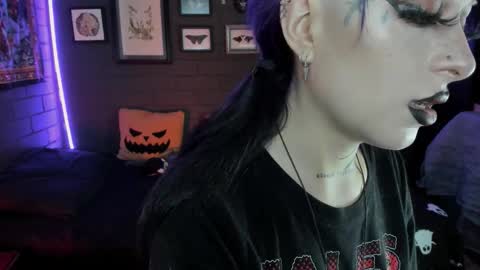   SANIA  online show from October 21, 2025, 5:46 pm