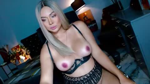 Snapshot of insatiable_queen16 chatting on May 29, 2026, 7:34 pm insatiable_queen16 online show from May 29, 2026, 7:34 pm