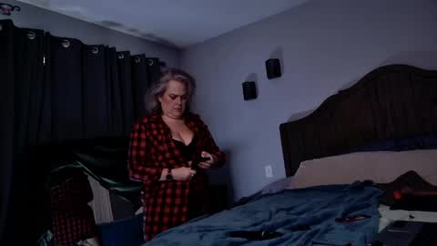 InsatiableCpl333 online show from March 26, 2026, 4:12 pm