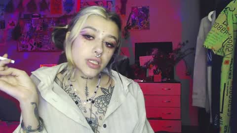 Snapshot of insunnity666 chatting on December 16, 2024, 10:03 pm Insunnity666 online show from December 16, 2024, 10:03 pm