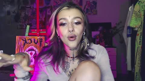 Snapshot of insunnity666 chatting on December 25, 2024, 1:10 am Insunnity666 online show from December 25, 2024, 1:10 am