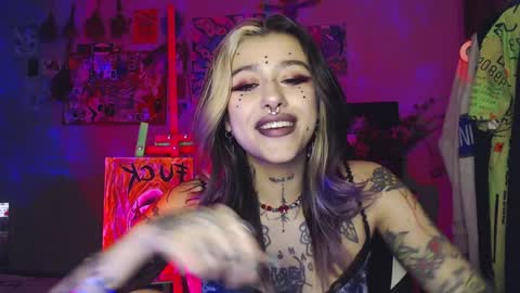 Snapshot of insunnity666 chatting on December 25, 2024, 9:33 pm Insunnity666 online show from December 25, 2024, 9:33 pm