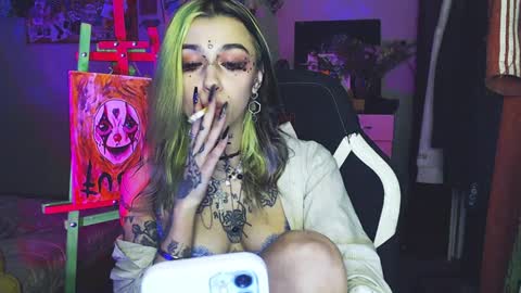 Snapshot of insunnity666 chatting on February 6, 2025, 10:32 pm Insunnity666 online show from February 6, 2025, 10:32 pm