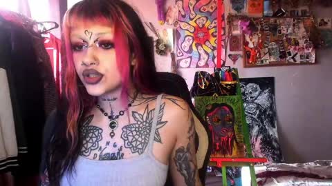 Snapshot of insunnity666 chatting on May 11, 2026, 3:40 pm Insunnity666 online show from May 11, 2026, 3:40 pm