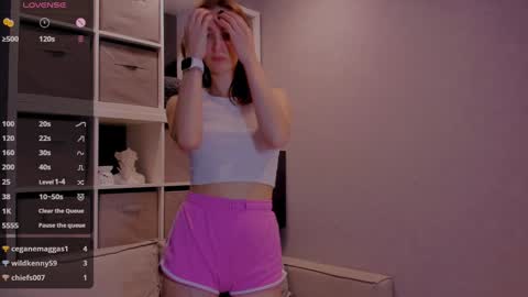 Snapshot of internetsexplorer chatting on December 22, 2024, 3:11 pm Bernadette Join online show from December 22, 2024, 3:11 pm