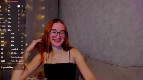 Snapshot of internetsexplorer chatting on December 18, 2025, 10:16 pm Bernadette Join online show from December 18, 2025, 10:16 pm