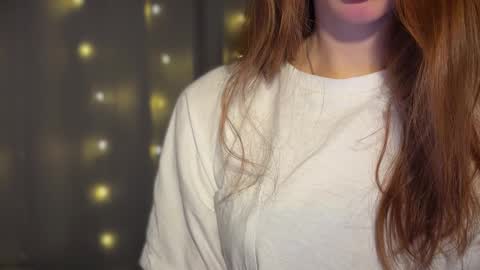 Snapshot of internetsexplorer chatting on December 21, 2025, 10:28 pm Bernadette Join online show from December 21, 2025, 10:28 pm