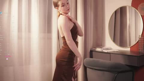 Avie online show from May 1, 2026, 6:12 pm