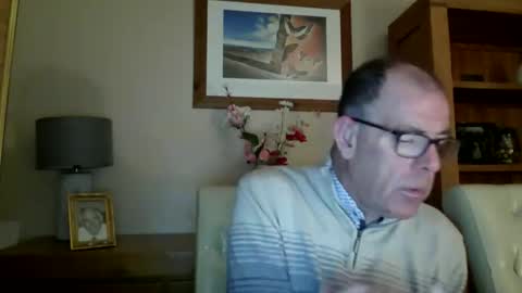 inthemood63 online show from October 12, 2025, 8:08 pm