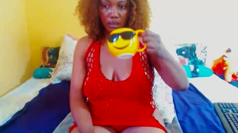 Snapshot of intimacysexy chatting on November 3, 2025, 5:20 am boniswa caroline online show from November 3, 2025, 5:20 am