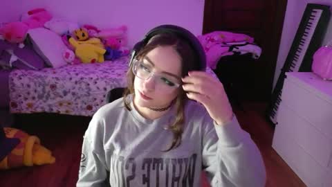 Snapshot of invisibledollx chatting on May 25, 2026, 7:58 am invisibledollx online show from May 25, 2026, 7:58 am