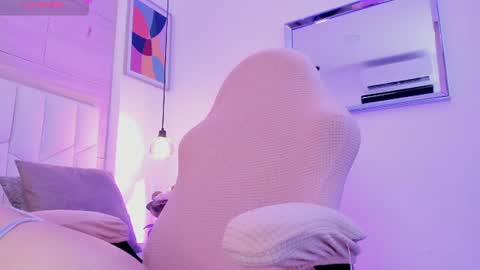 io_chie_ online show from July 16, 2026, 11:49 am