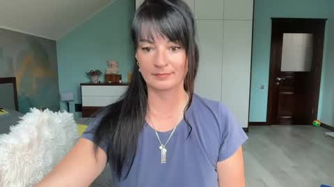 Snapshot of iracherrynow chatting on June 10, 2026, 8:02 am iracherrynow online show from June 10, 2026, 8:02 am