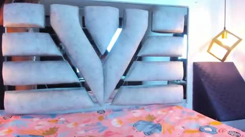 irina_and_max online show from May 4, 2026, 8:27 pm