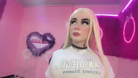 Snapshot of irina_lechera_ chatting on December 5, 2024, 8:00 pm Irina online show from December 5, 2024, 8:00 pm