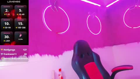 Snapshot of irina_lechera_ chatting on February 11, 2025, 11:22 pm Irina online show from February 11, 2025, 11:22 pm