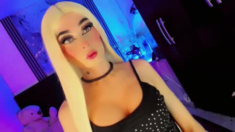 Snapshot of irina_lechera_ chatting on September 21, 2025, 9:16 pm Irina online show from September 21, 2025, 9:16 pm