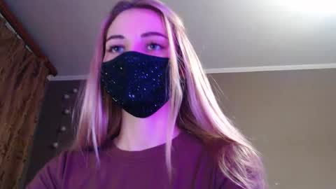 Snapshot of iris_lave chatting on October 22, 2025, 3:23 pm Lily online show from October 22, 2025, 3:23 pm