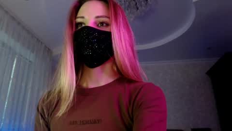 Lily online show from June 14, 2026, 5:37 pm