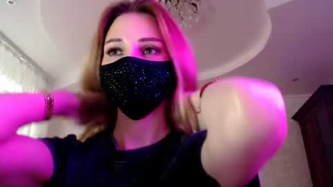Snapshot of iris_lave chatting on June 23, 2026, 5:00 pm Lily online show from June 23, 2026, 5:00 pm