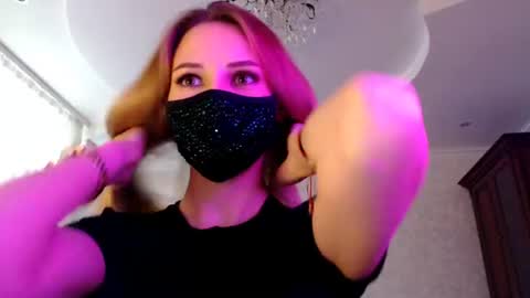 Snapshot of iris_lave chatting on July 2, 2026, 2:45 pm Lily online show from July 2, 2026, 2:45 pm
