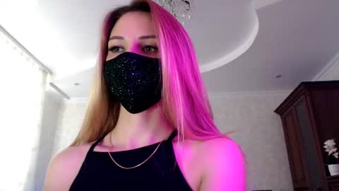 Snapshot of iris_lave chatting on July 3, 2026, 3:18 pm Lily online show from July 3, 2026, 3:18 pm