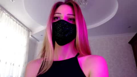 Snapshot of iris_lave chatting on July 15, 2026, 3:06 pm Lily online show from July 15, 2026, 3:06 pm