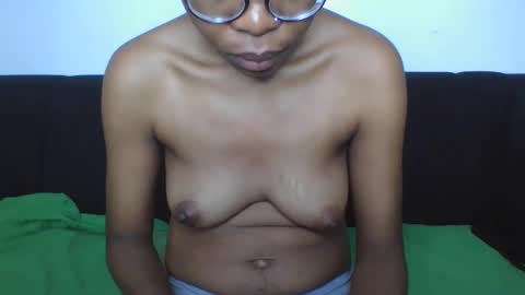 Snapshot of iris_love_2 chatting on February 13, 2025, 4:32 am iris_love_2 online show from February 13, 2025, 4:32 am