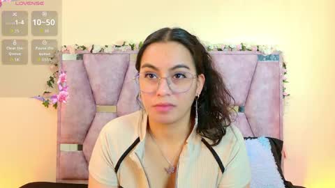 Snapshot of iris_mandarinne chatting on June 6, 2026, 5:39 pm Iris online show from June 6, 2026, 5:39 pm