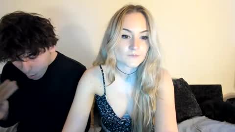 Snapshot of iris_roslin chatting on June 24, 2026, 2:21 am Iris 3 online show from June 24, 2026, 2:21 am