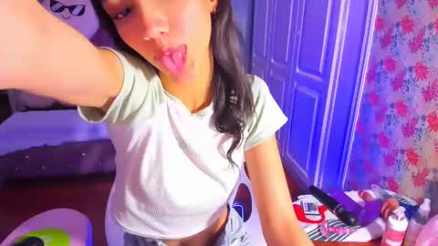 Snapshot of iris_stone_ chatting on January 16, 2025, 1:36 pm Iris online show from January 16, 2025, 1:36 pm