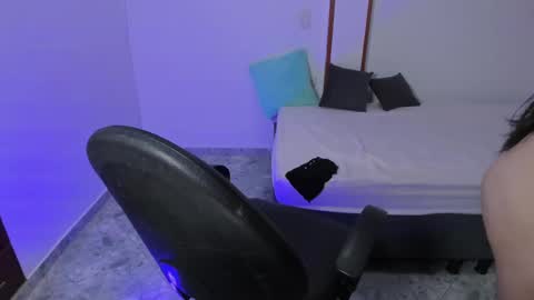 Iris online show from March 6, 2025, 8:48 pm